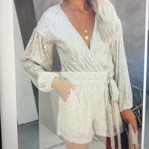 NWOT Vici Eye Candy Sequin Tie Romper Sz L